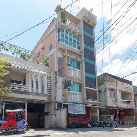 Reddoorz @ Paterno Street Tacloban Hotel Exterior foto