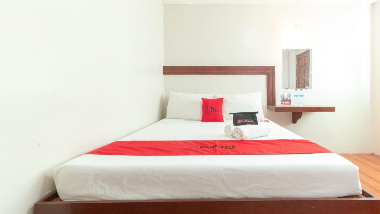 Reddoorz @ Paterno Street Tacloban Hotel Exterior foto