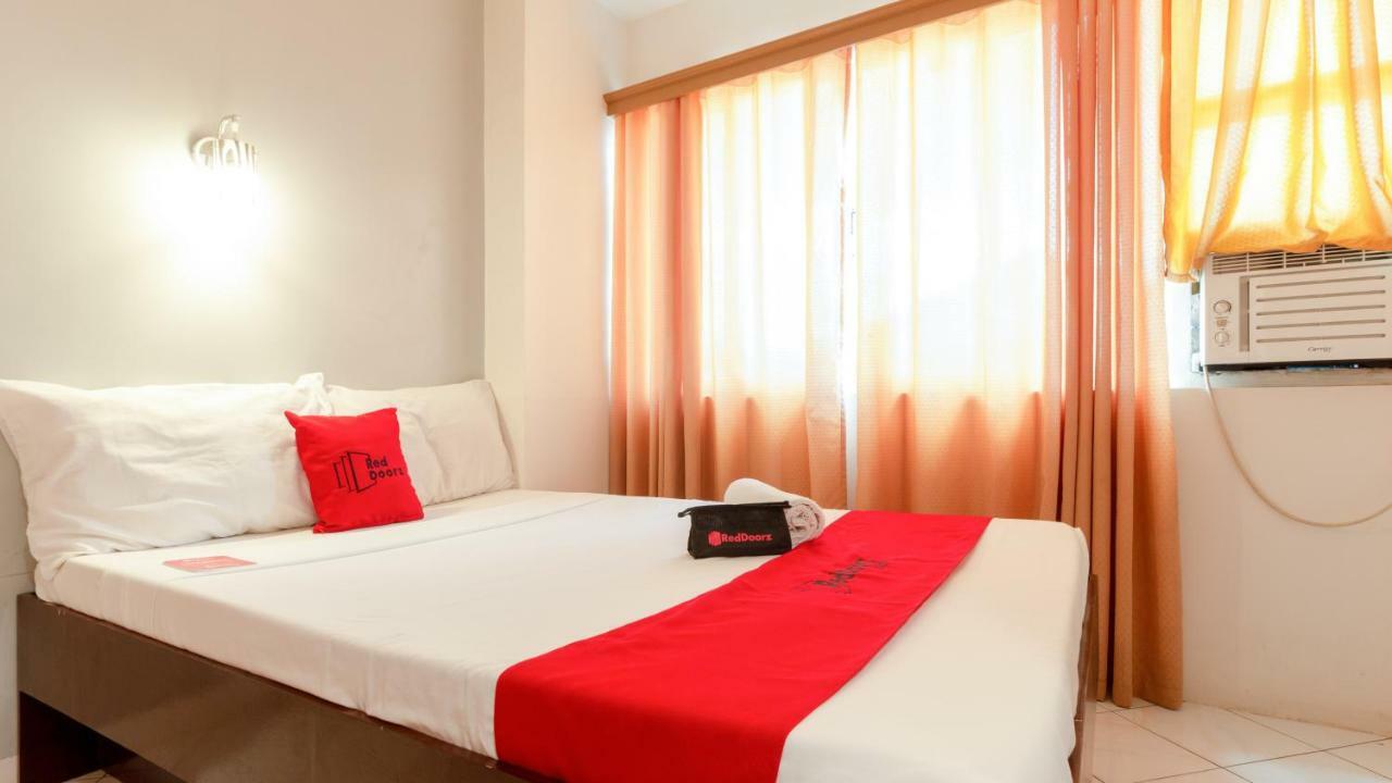 Reddoorz @ Paterno Street Tacloban Hotel Exterior foto