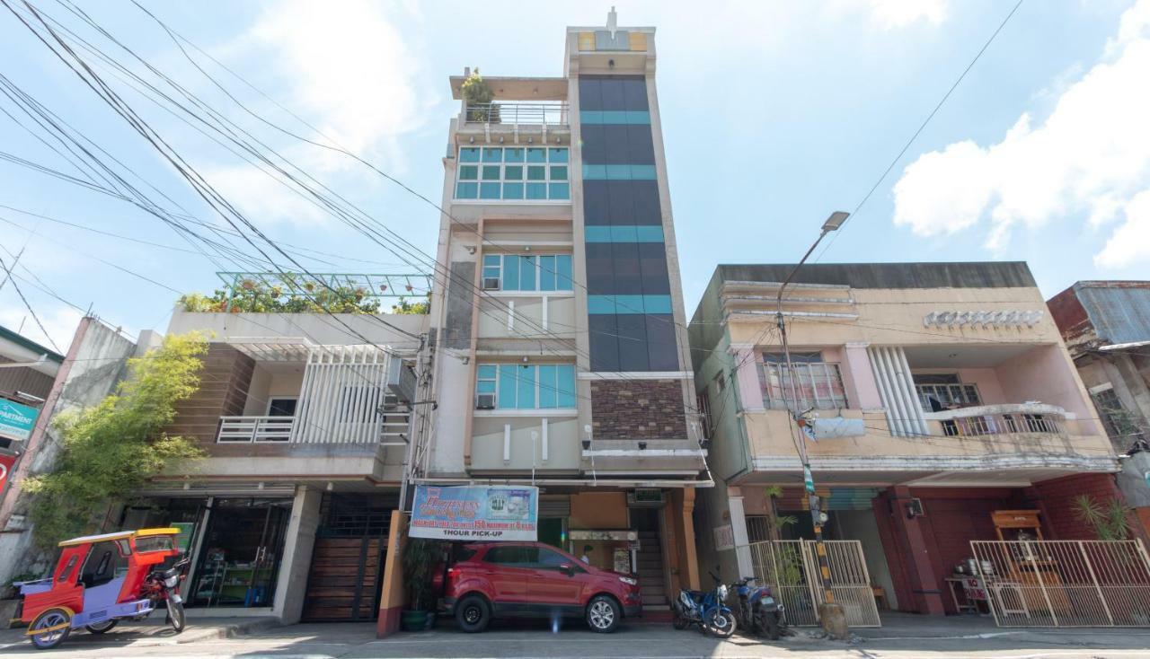 Reddoorz @ Paterno Street Tacloban Hotel Exterior foto